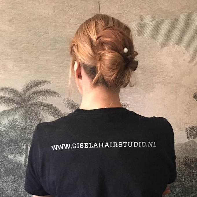 Gisela uw allround kapper in Krommenie Gisela uw allround kapper in Krommenie
